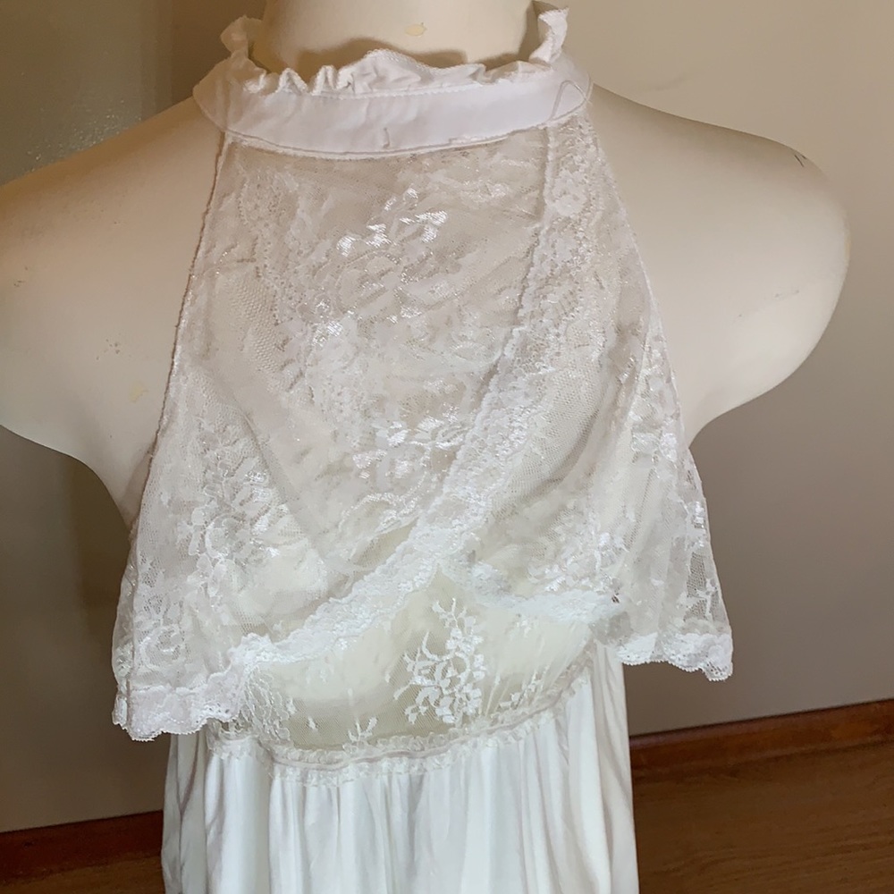 POL Front Button Closure Ruffle Detail Halter - Picture 9 of 12